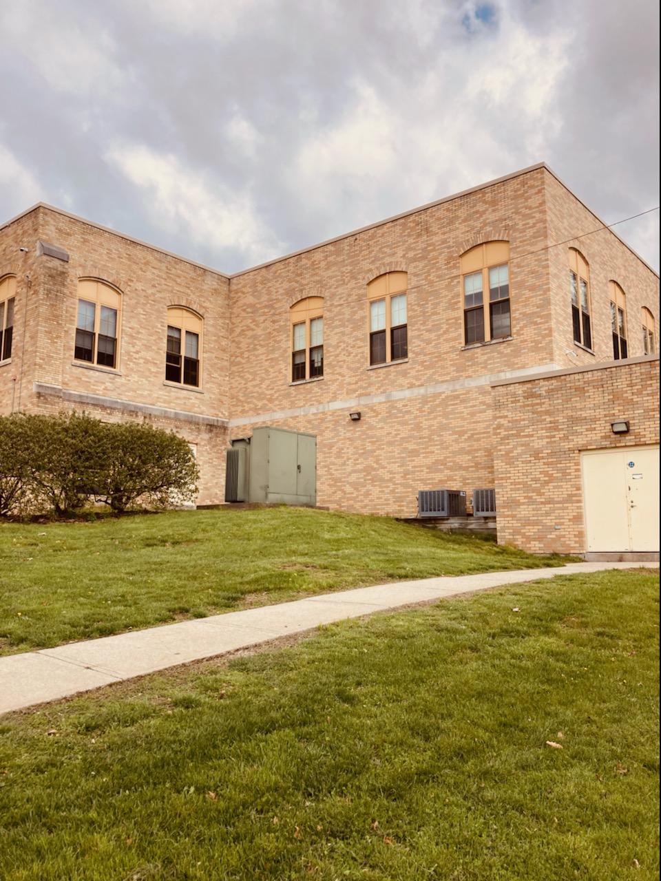 Middletown Twin Towers High School view 1